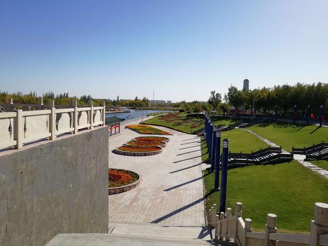 家鄉(xiāng)克拉瑪依的明珠 九龍?zhí)渡鷳B(tài)休閑健身公園